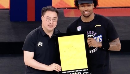 熊猫体育app下载-比肩姚明！古德温当选FMVP：成上海队史第2人 外援历史第9人|总决赛|CBA|古德温-马利费|哈桑-怀特塞德|上海男篮_新浪体育_新浪新闻
